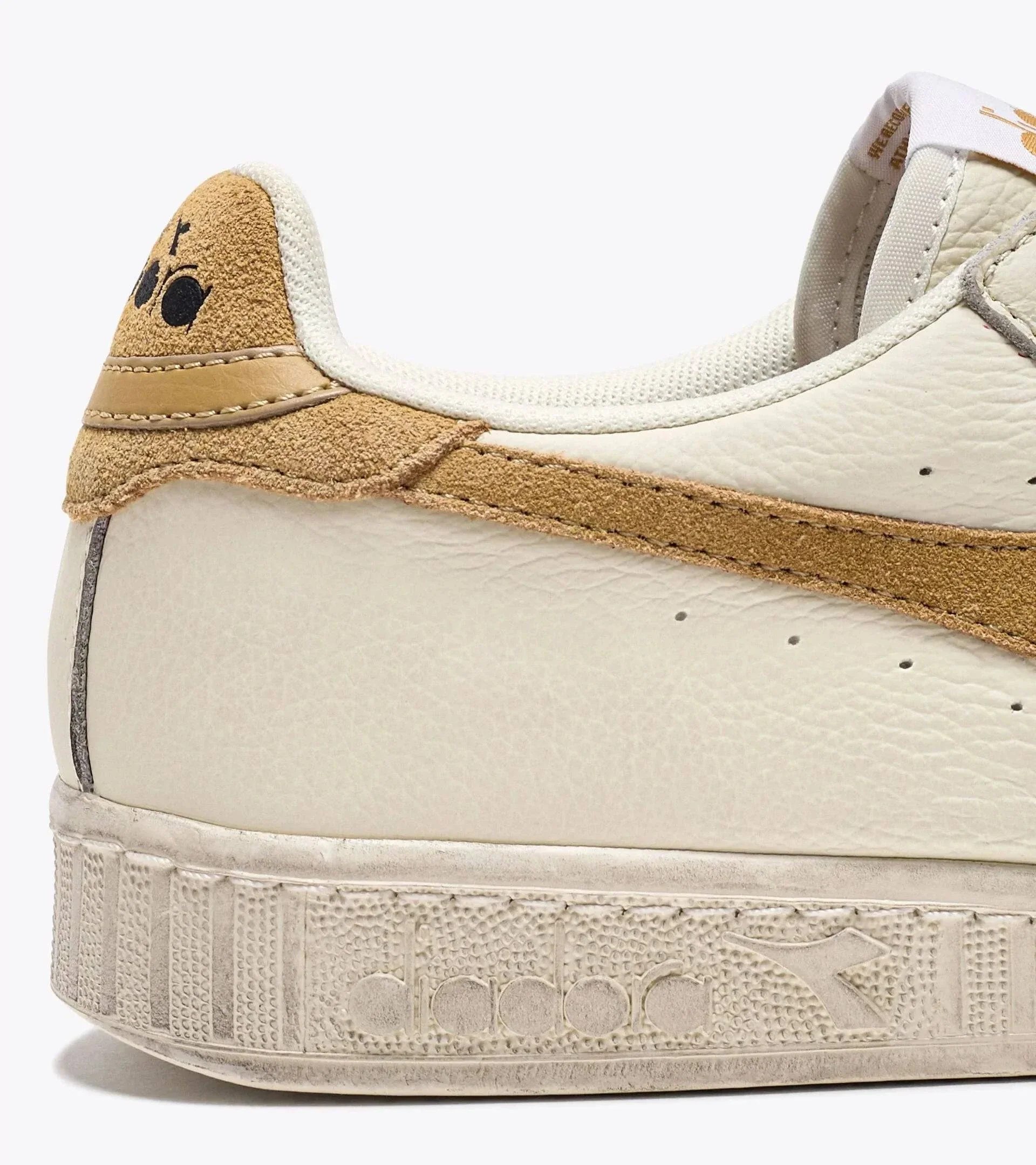 Diadora Game L Low Waxed Suede In White/ Latte - Image 5