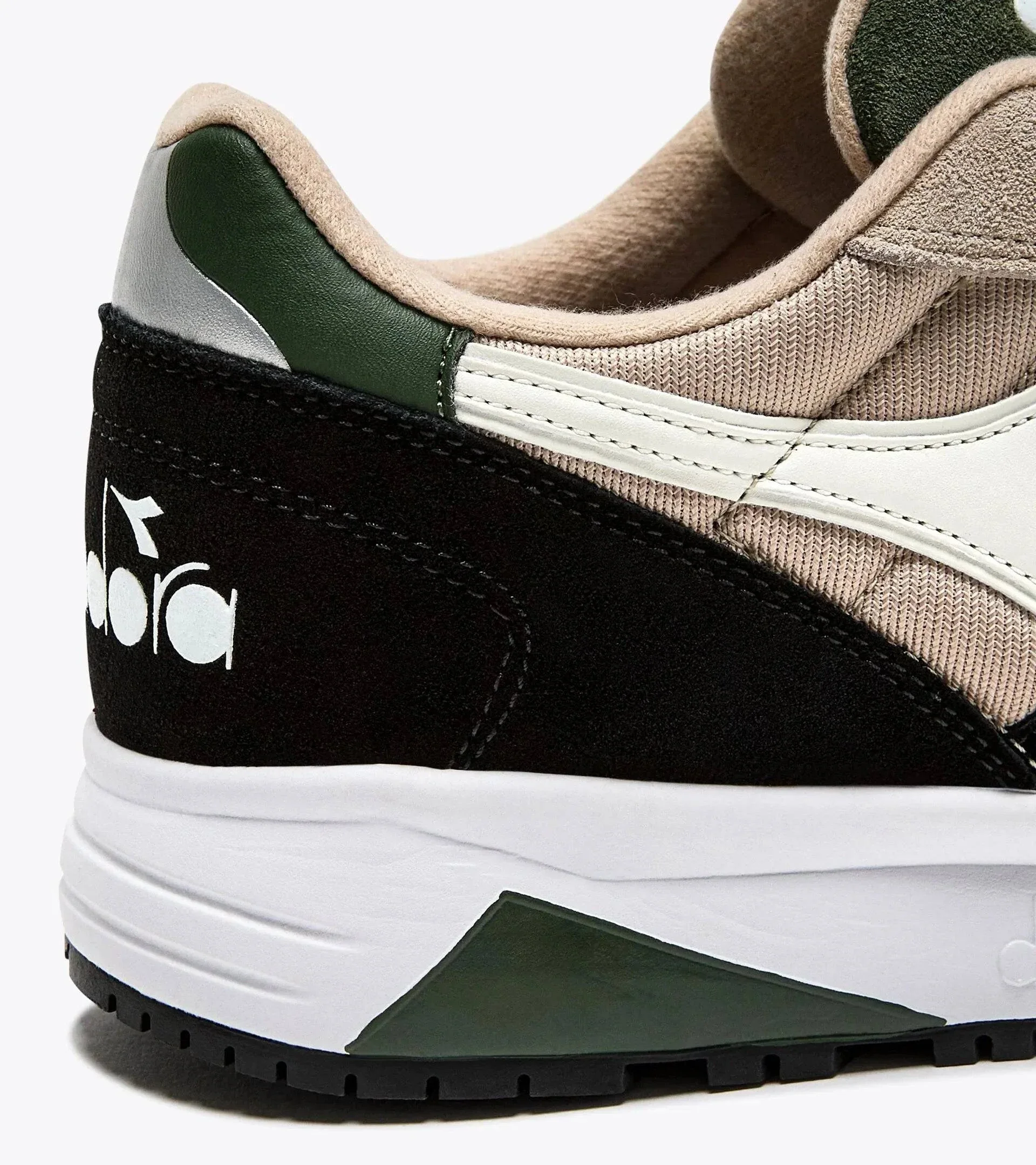 Diadora N902 In Beige Oxford - Image 4