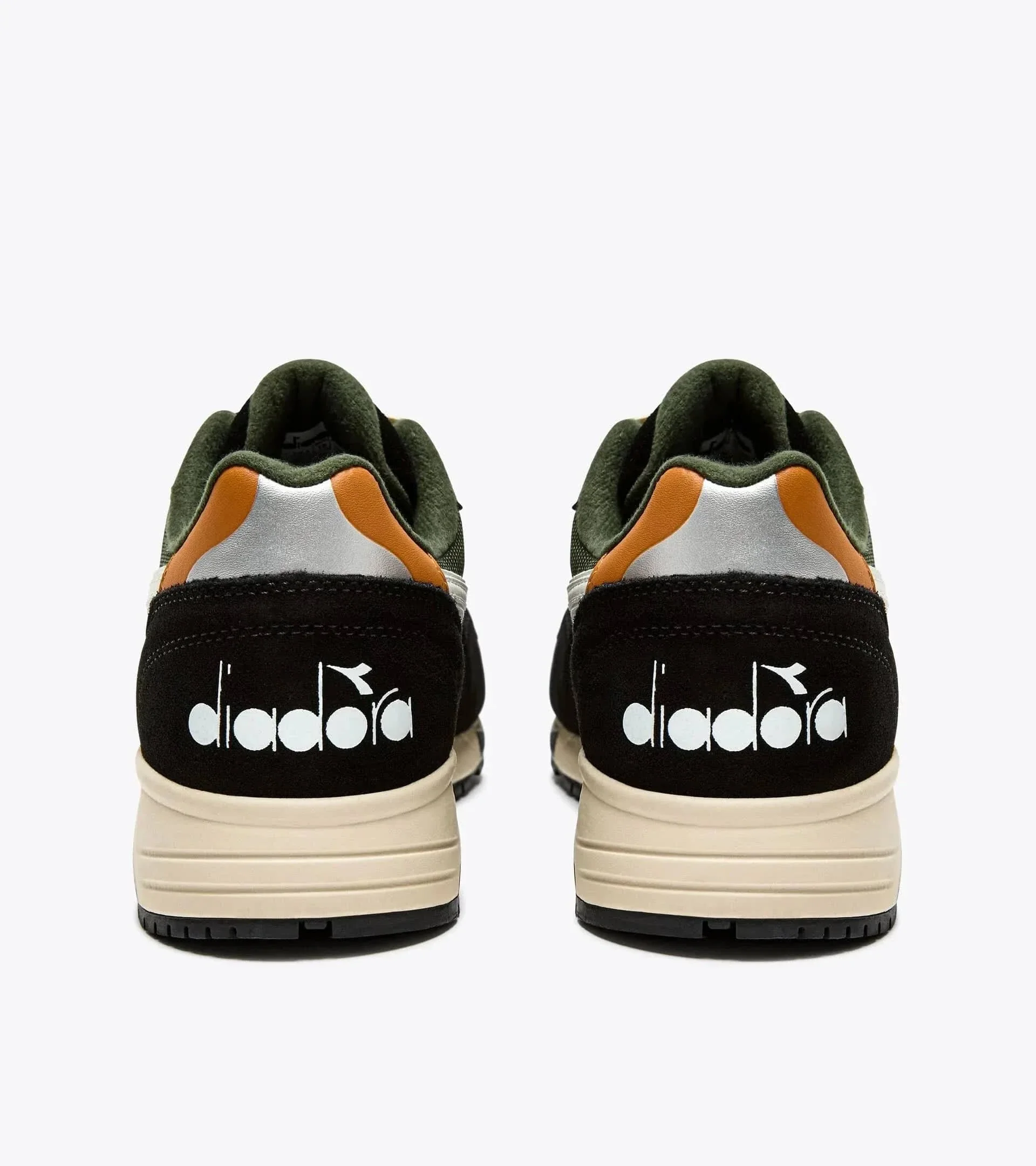 Diadora N902 In Kombu Green/ Black - Image 3