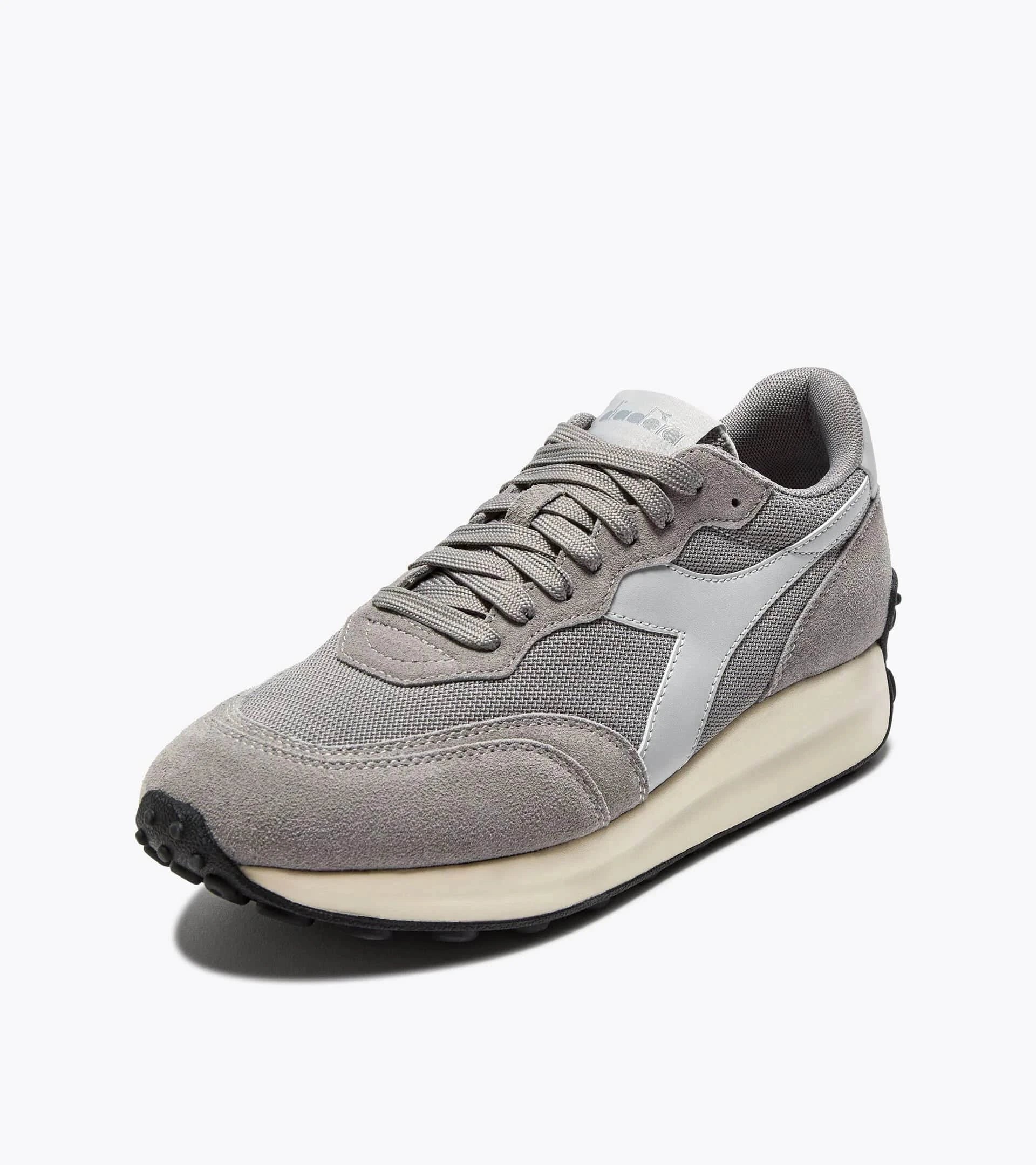 Diadora Race NY Paloma Grey - Image 2