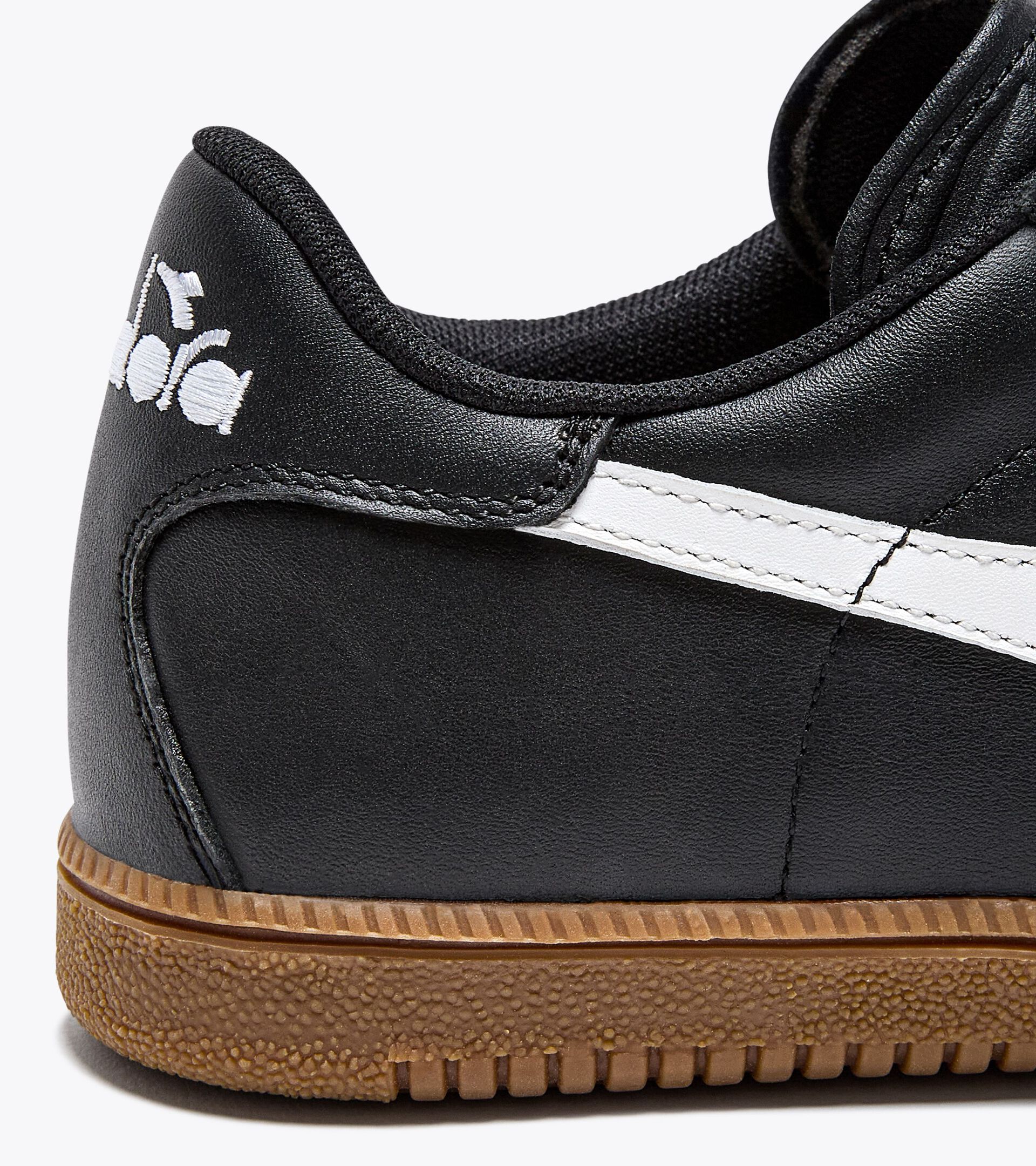 Diadora Trainer Black/White - Image 4