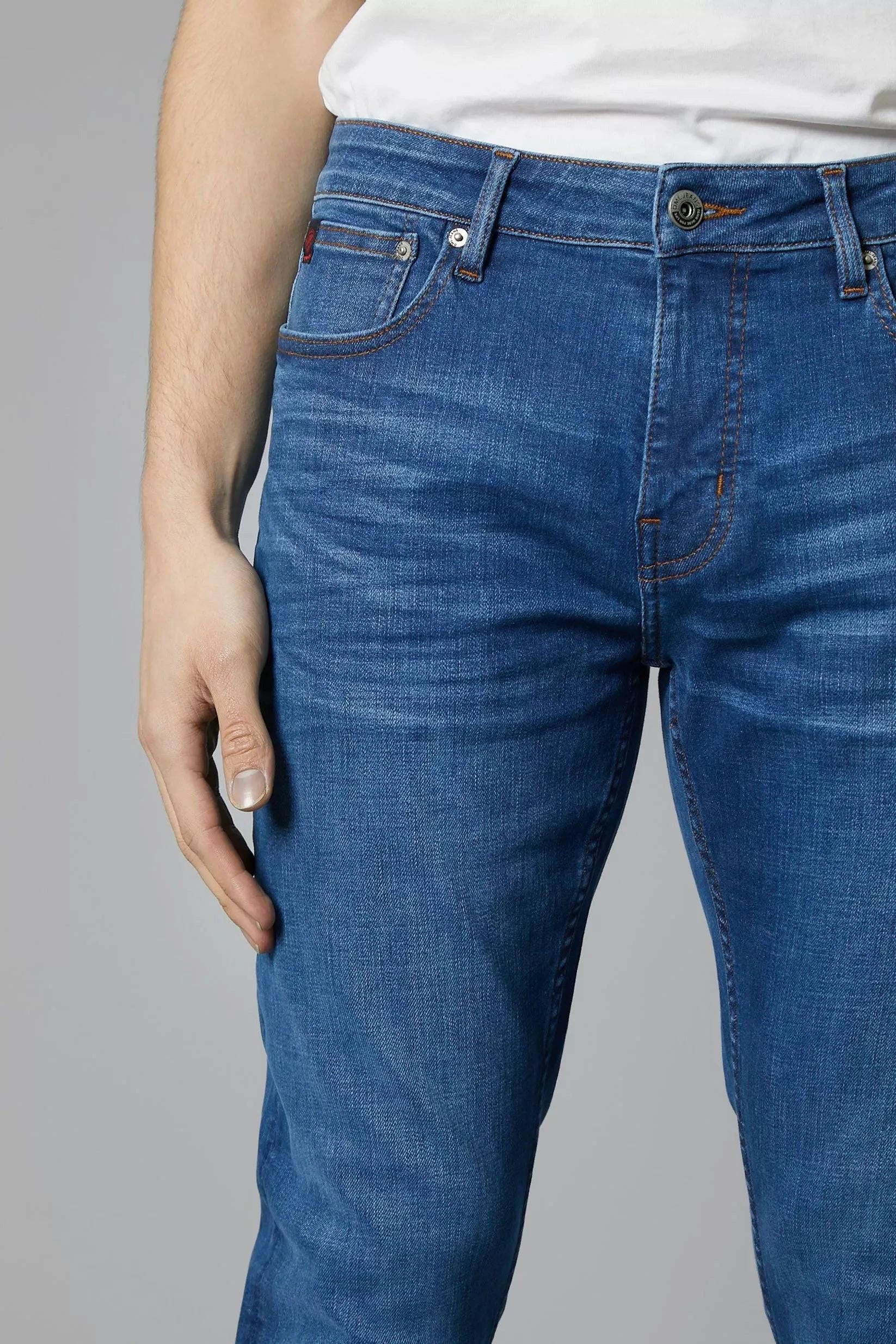 DML Florida Tapered Fit Jeans In Mid Blue - Image 4