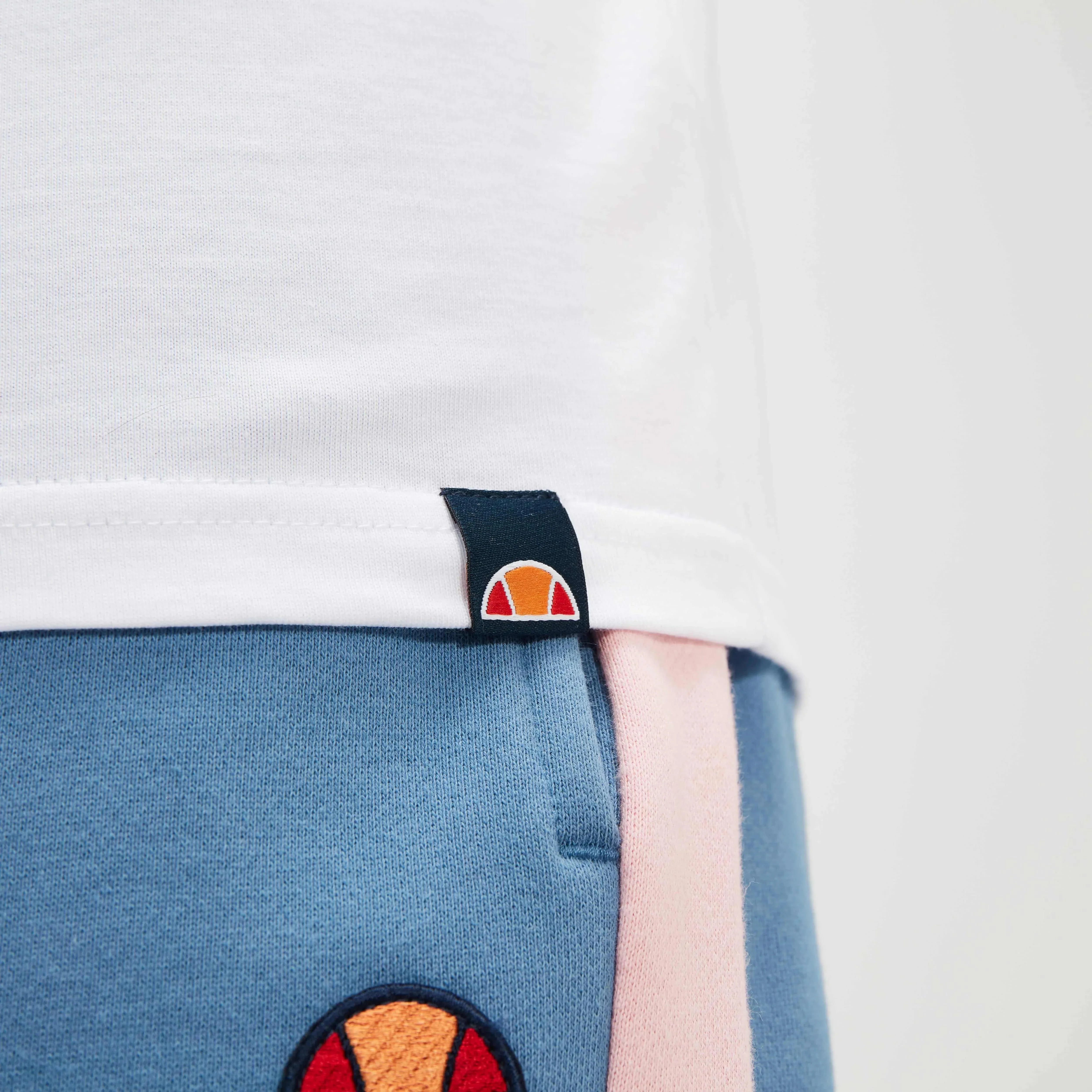 Ellesse Venire Tee In Optic White/Light Pink - Image 3