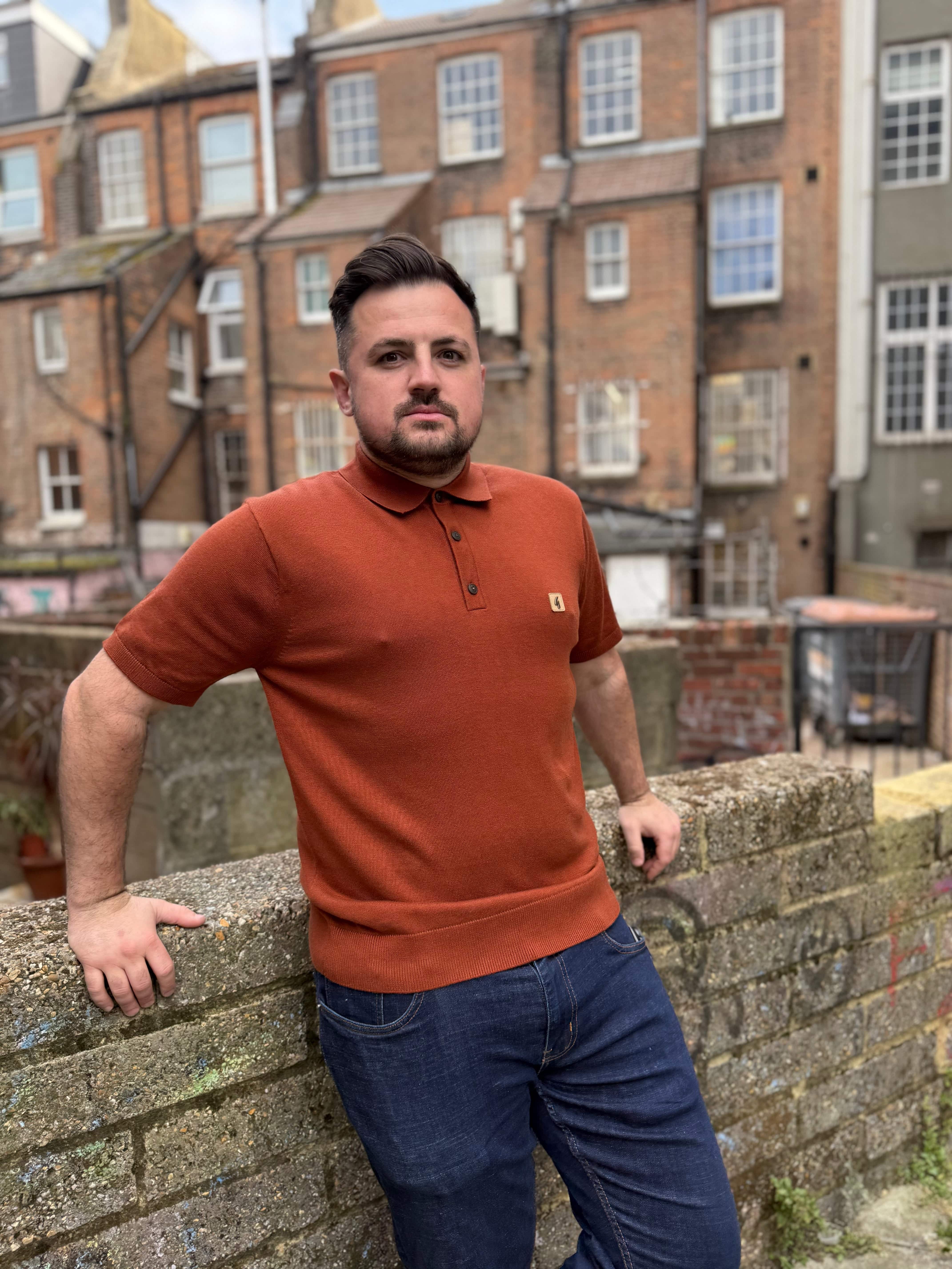 Gabicci Vintage Jackson Short Sleeve Plain Knitted Polo Paprika - Image 3