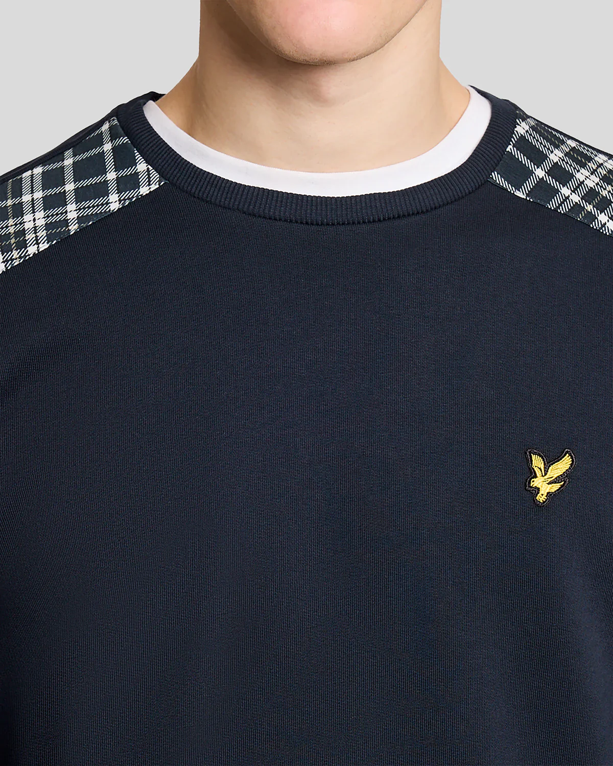 Lyle & Scott Check Panelled Crewneck Sweatshirt Navy - Image 3