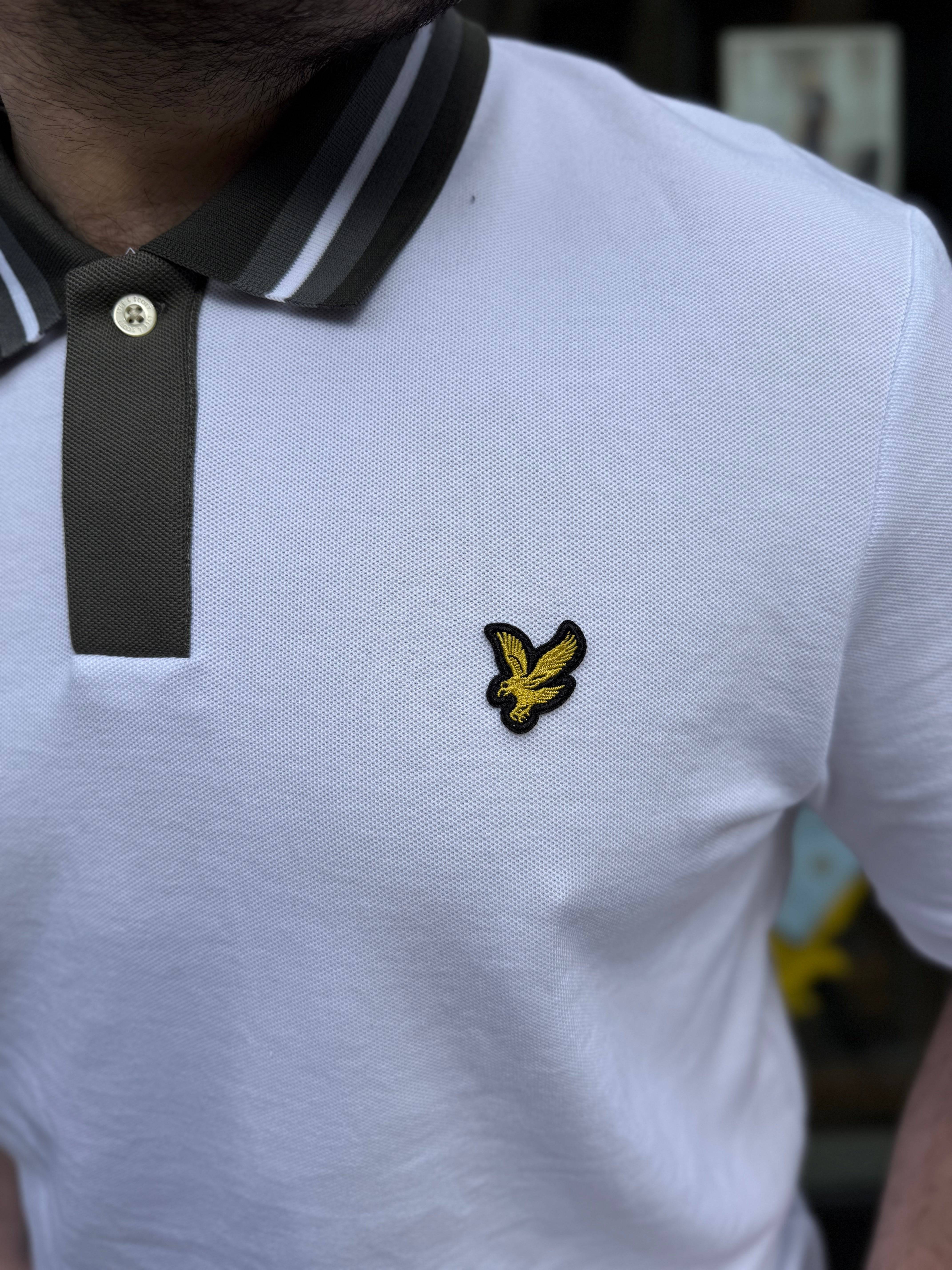 Lyle & Scott Contrast Tipped Collar Polo Shirt In White - Image 2
