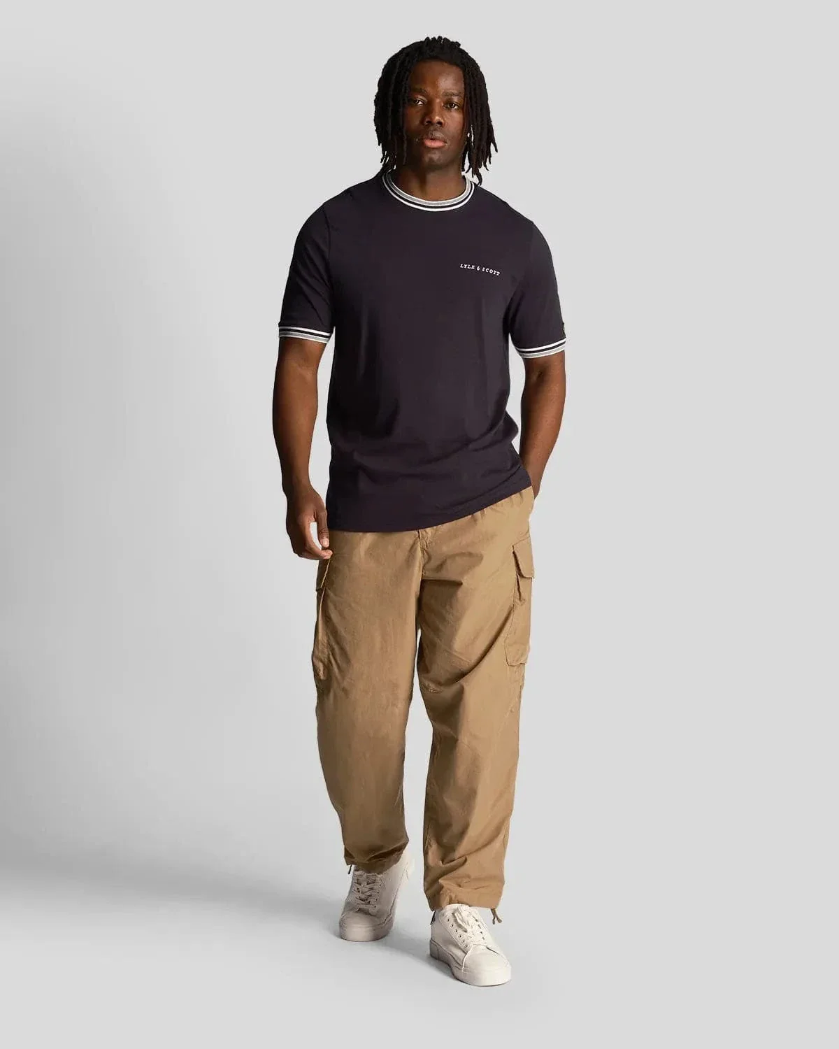 Lyle & Scott Embroidered Tipped T-Shirt In Dark Navy - Image 3