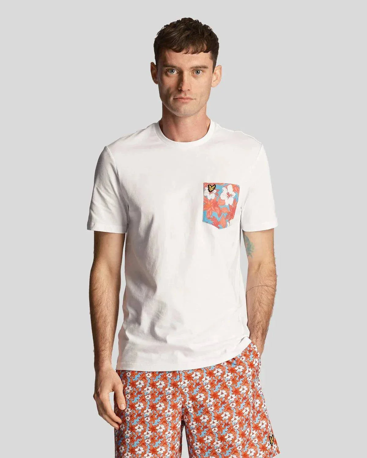 Lyle & Scott Floral Print Pocket T-Shirt In White - Image 3