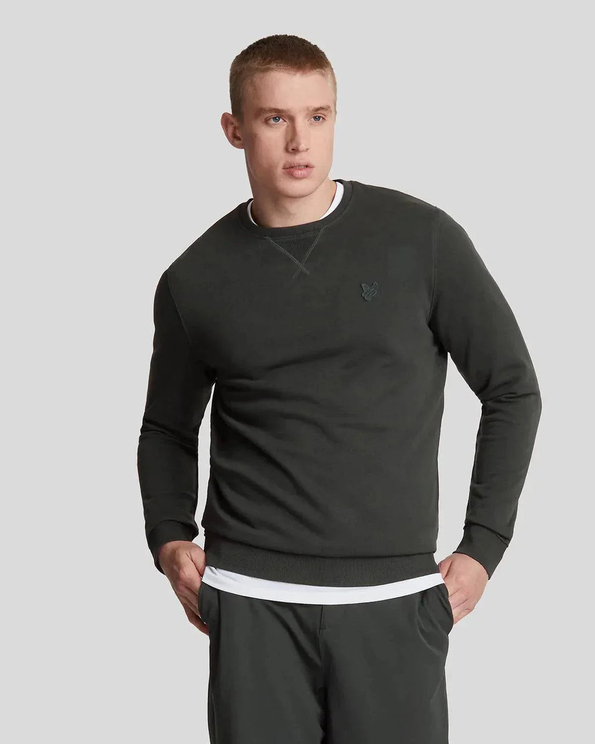 Lyle & Scott Tonal Eagle Crew Neck Sweatshirt In Gunmetal - Image 2