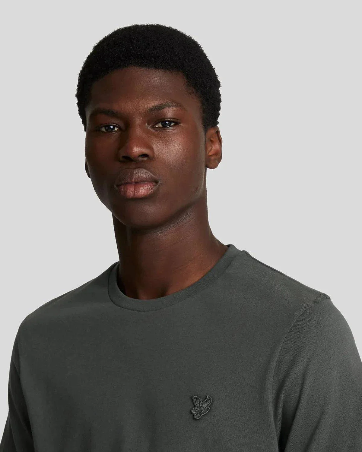 Lyle & Scott Tonal Eagle T-Shirt In Gunmetal - Image 2