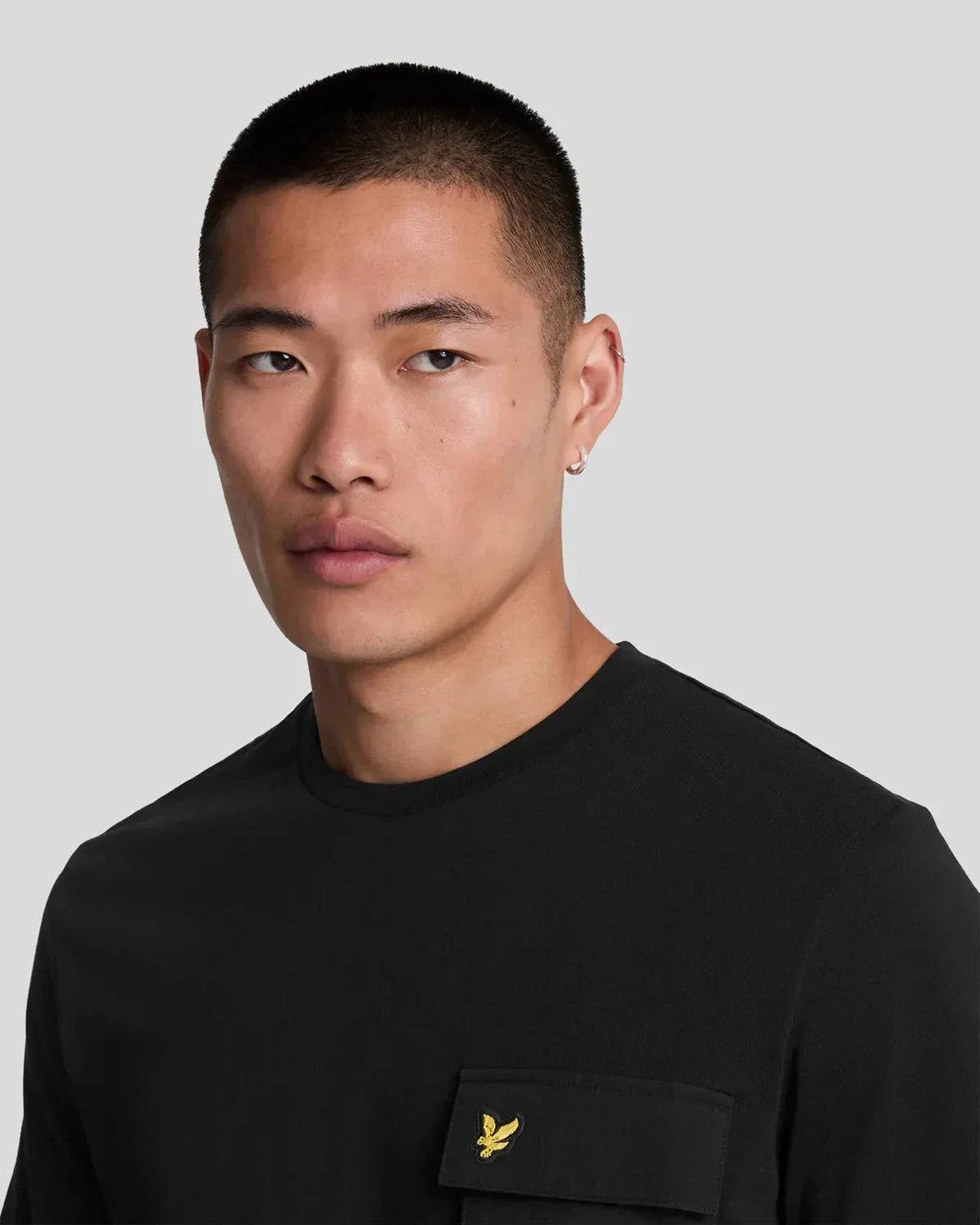 Lyle & Scott Woven Pocket T-Shirt In Jet Black - Image 2