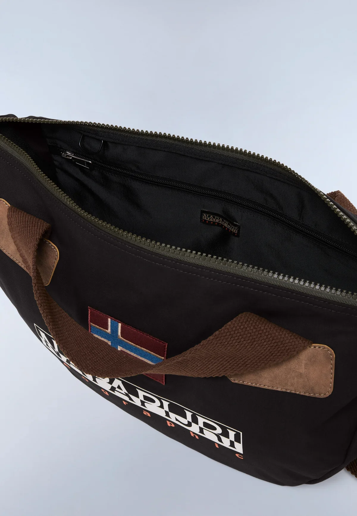 Napapijri H-Reflect Sling Bag Black Beauty - Image 3