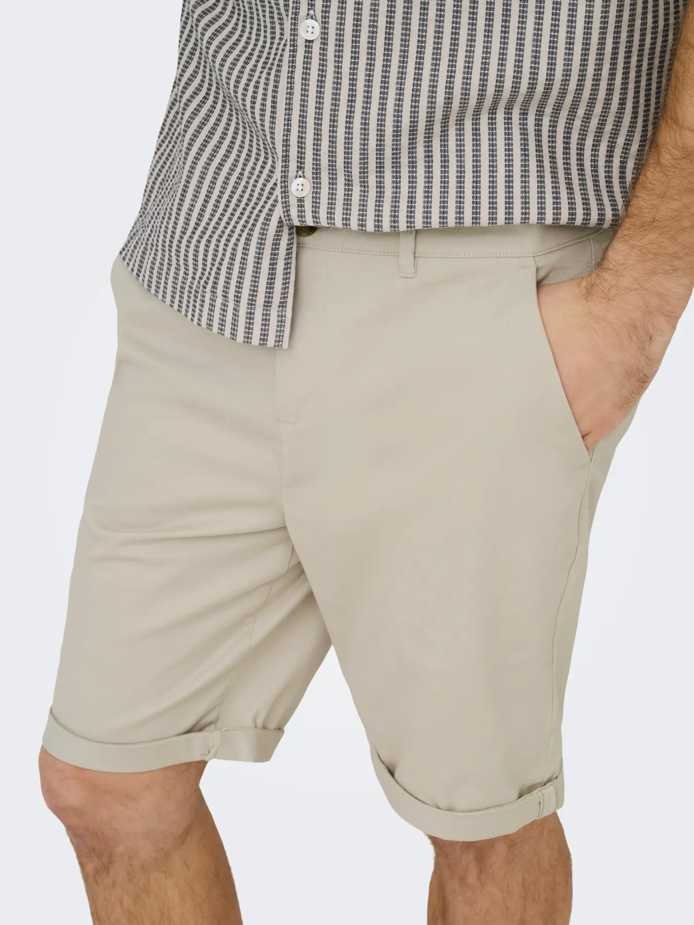 Only & Sons Onssaul Chino Shorts Silver Lining - Image 2