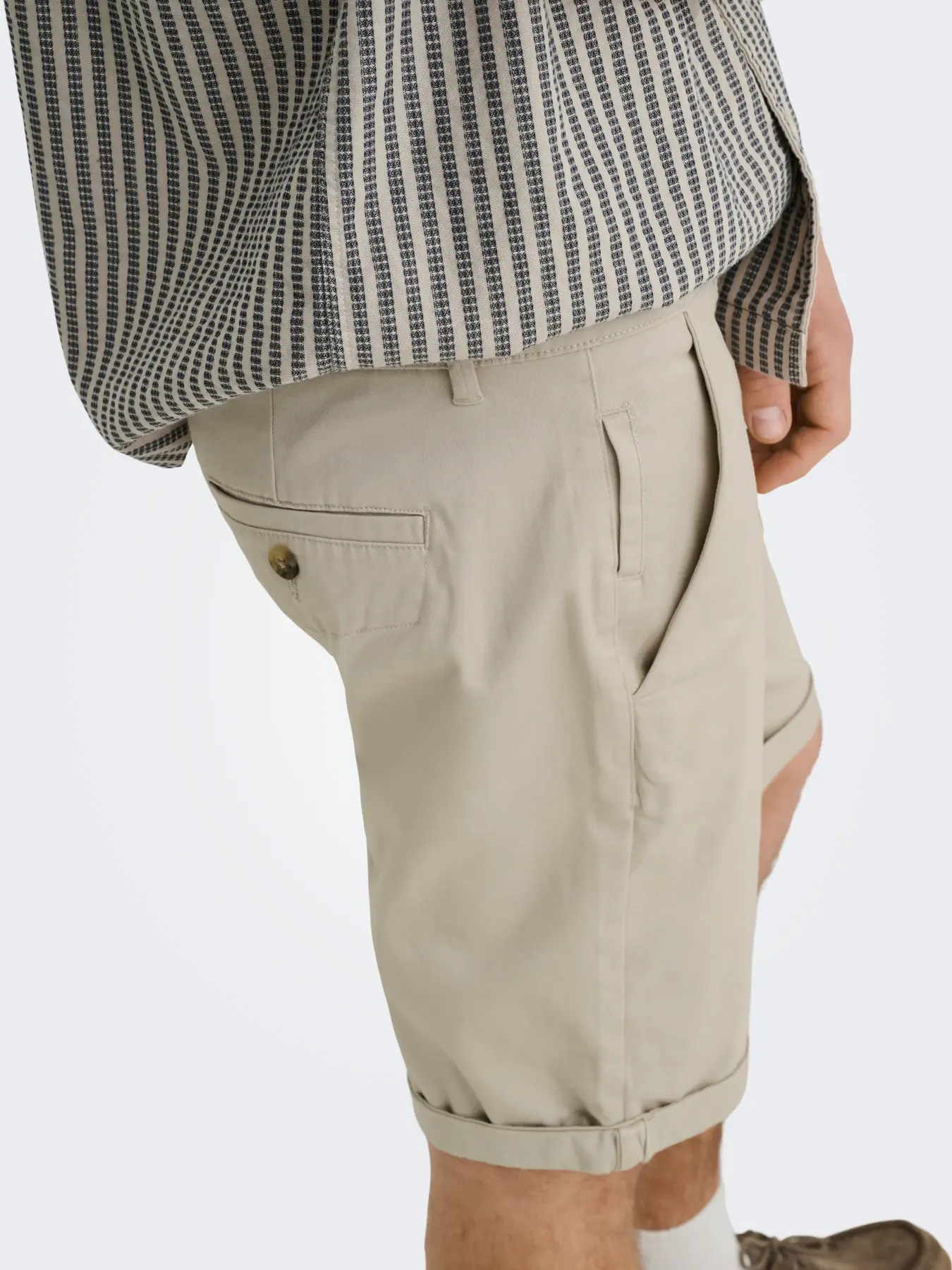 Only & Sons Onssaul Chino Shorts Silver Lining - Image 3
