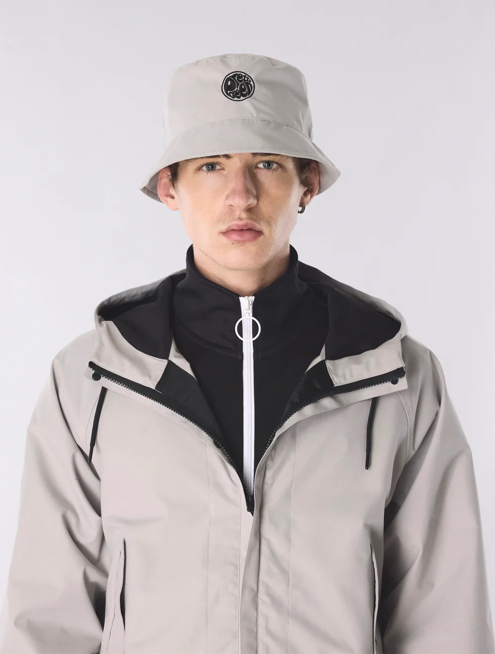 Pretty Green Resonance Water Reactive Bucket Hat Grey - Image 3