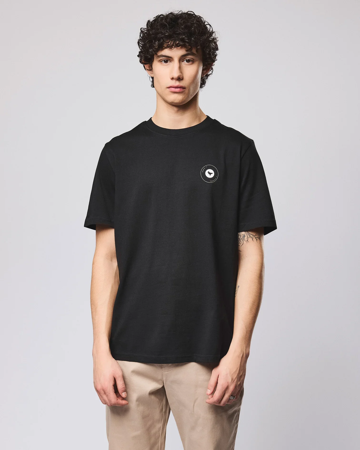 Weekend Offender 8 Ball Graphic T-Shirt Black - Image 4